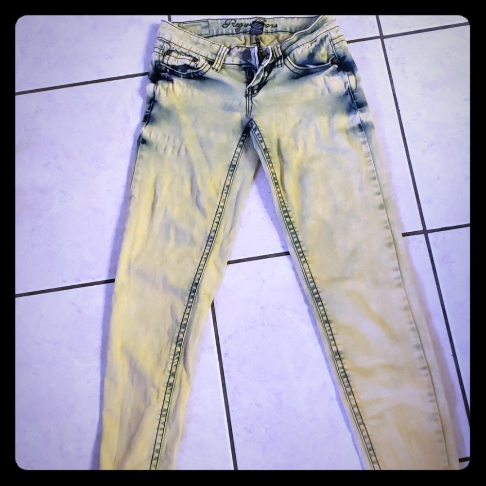Request jeans